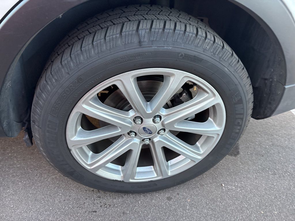 Thumbnail: 2017 Ford Explorer - 5