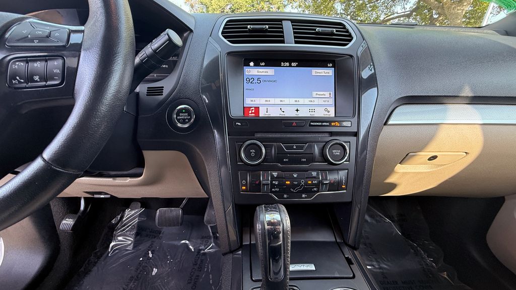 Used 2017 Ford Explorer XLT 4D Sport Utility