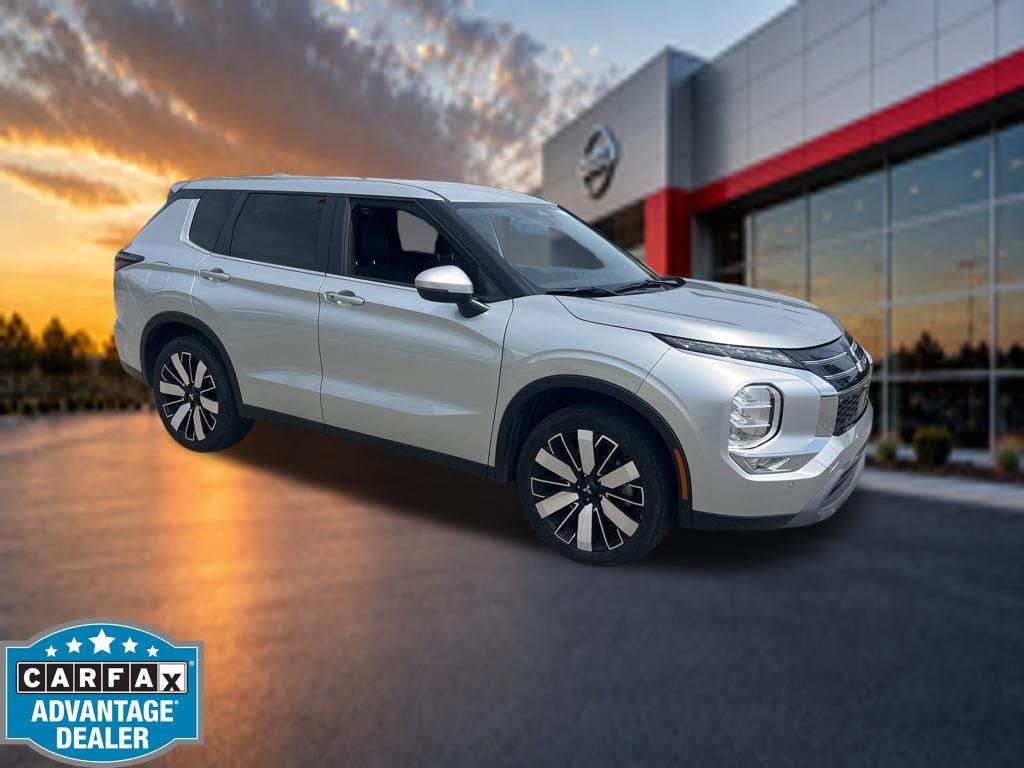 2025 Mitsubishi Outlander SE