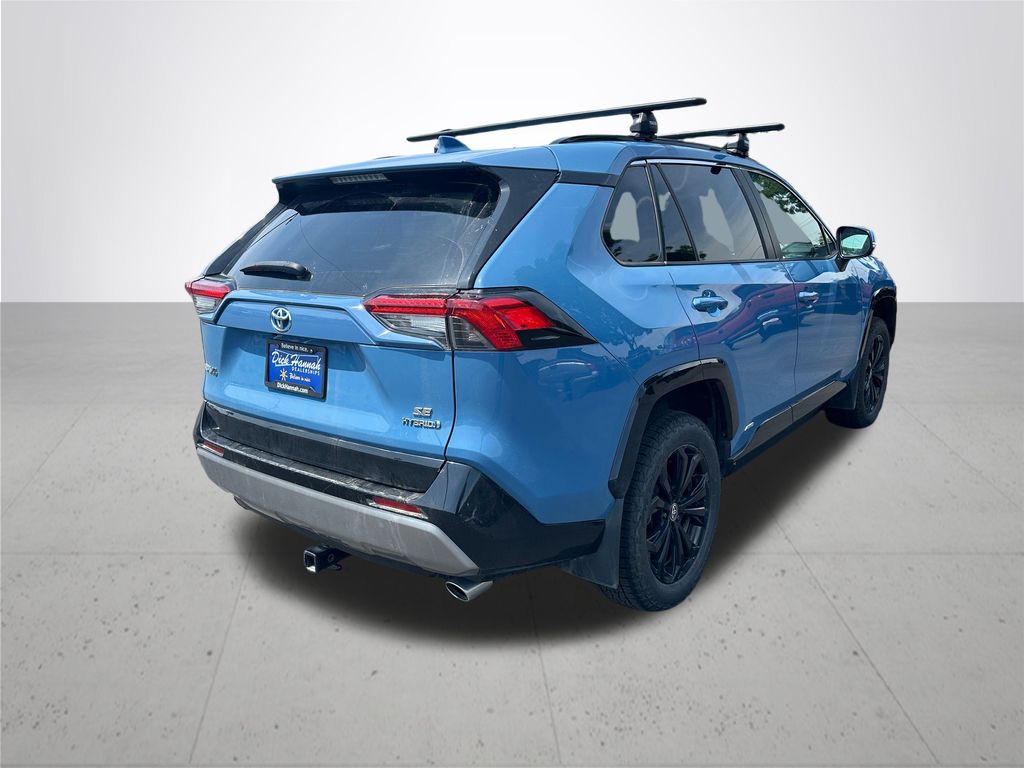 2022 Toyota RAV4 Hybrid SE
