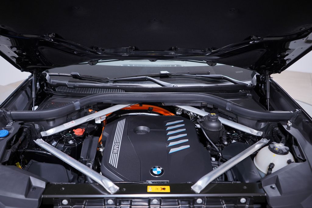 Thumbnail: 2021 BMW X5 - 24