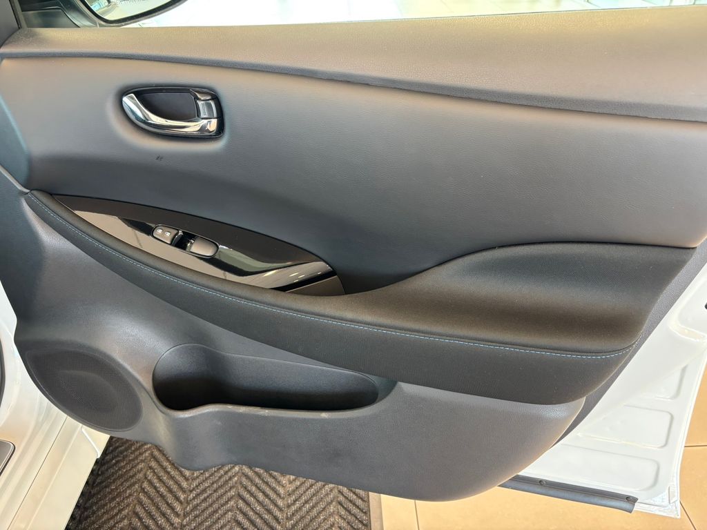 2024 Nissan Leaf SV Plus