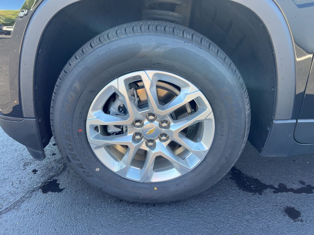 Thumbnail: 2021 Chevrolet Traverse - 10