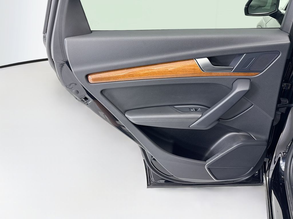 Thumbnail: 2022 Audi Q5 - 24