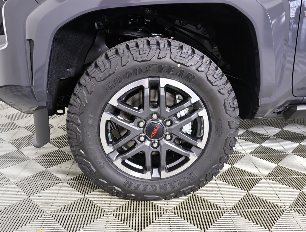 2025 Toyota Tacoma TRD Sport Double Cab photo 5