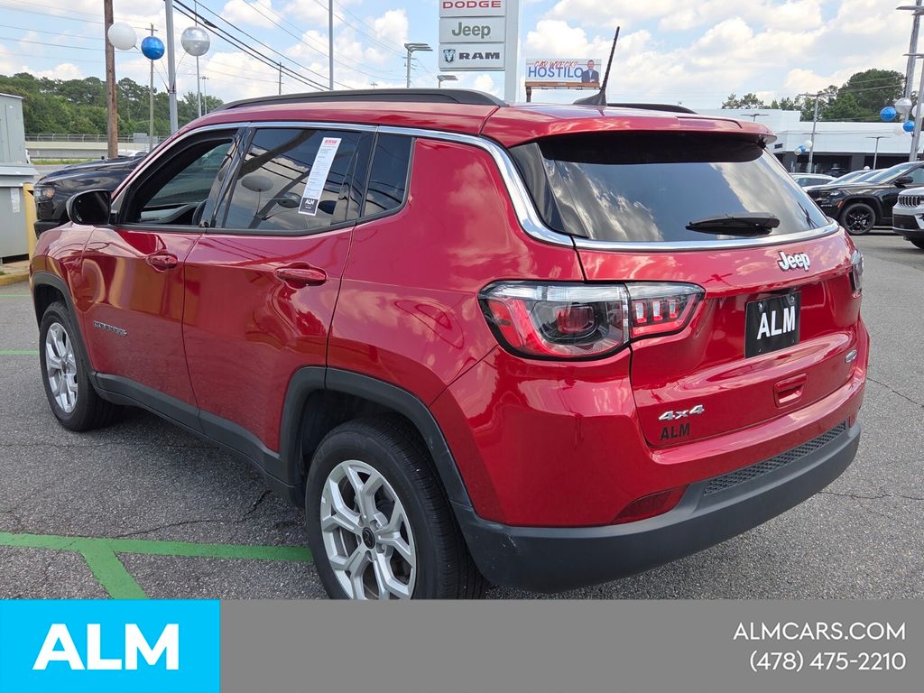 Used 2025 Red Jeep Latitude image 12