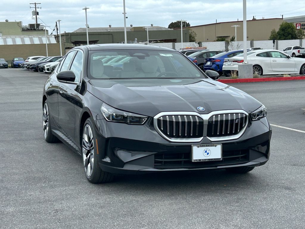 Thumbnail: 2026 BMW i5 - 7