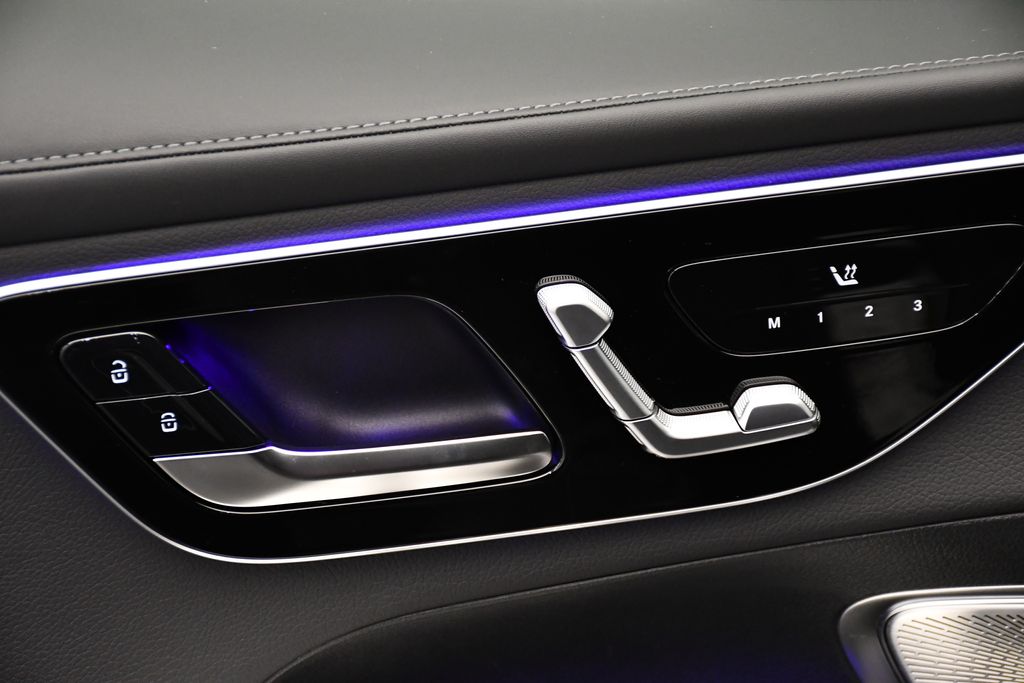2025 Mercedes-Benz GLC 300 31