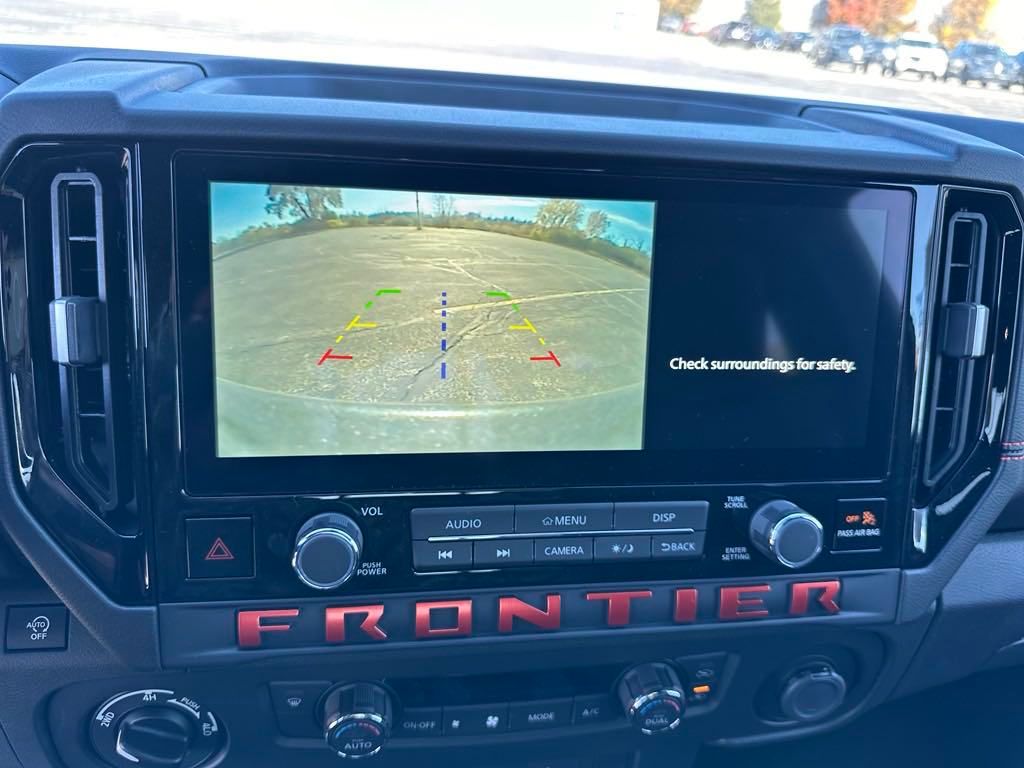 2025 Nissan Frontier PRO-4X photo