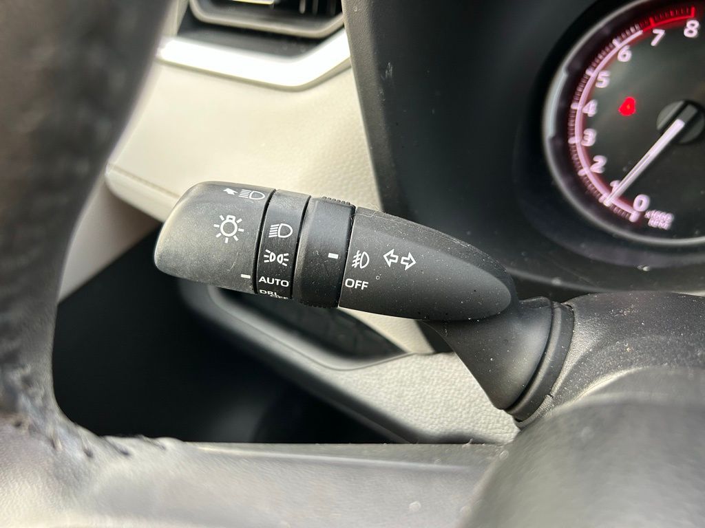 2024 Toyota RAV4 XLE Premium 22