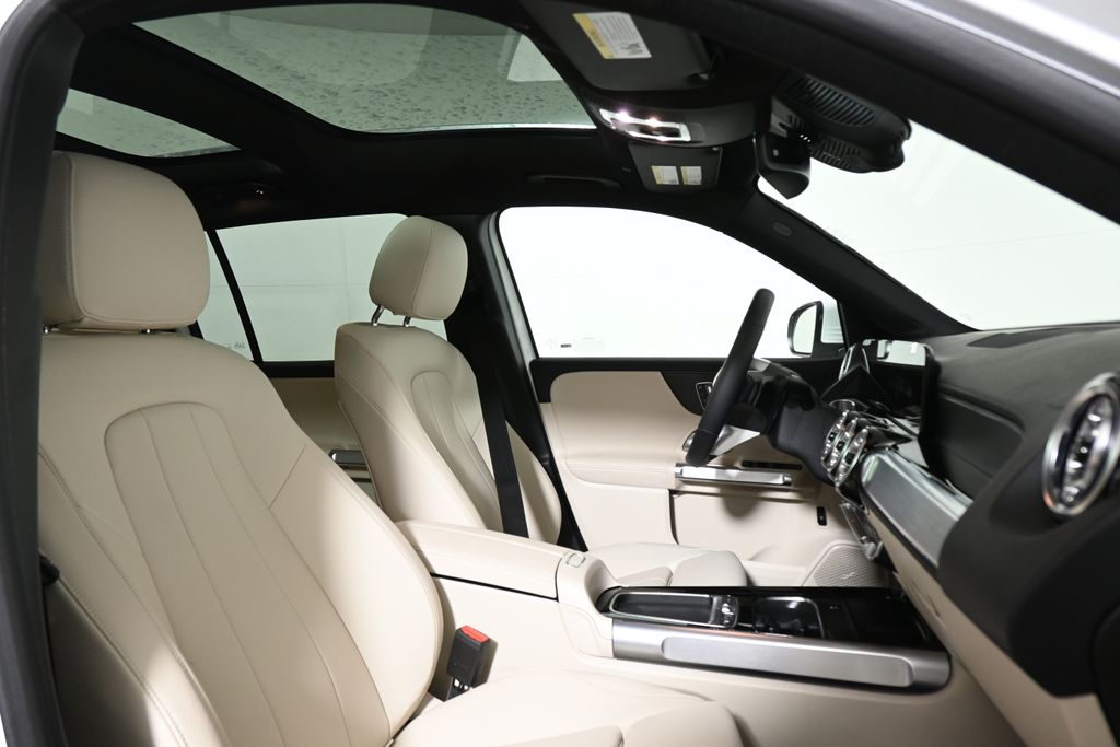 Thumbnail: 2026 Mercedes-Benz GLB - 26