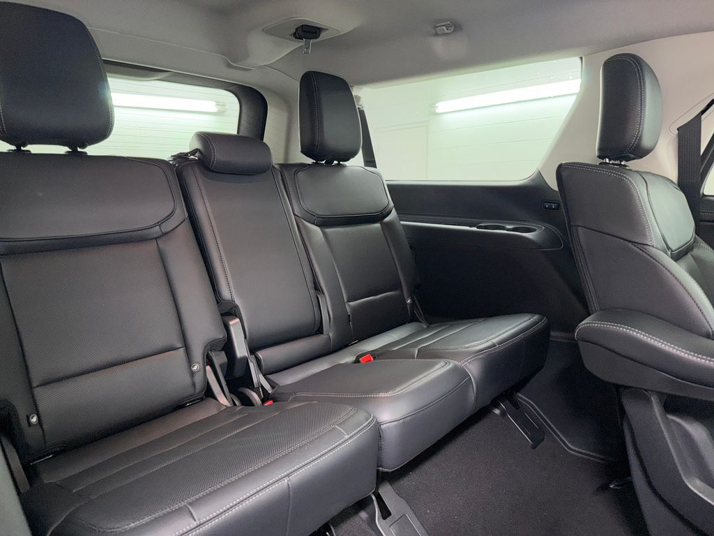 New 2026 Black Ford Platinum image 31