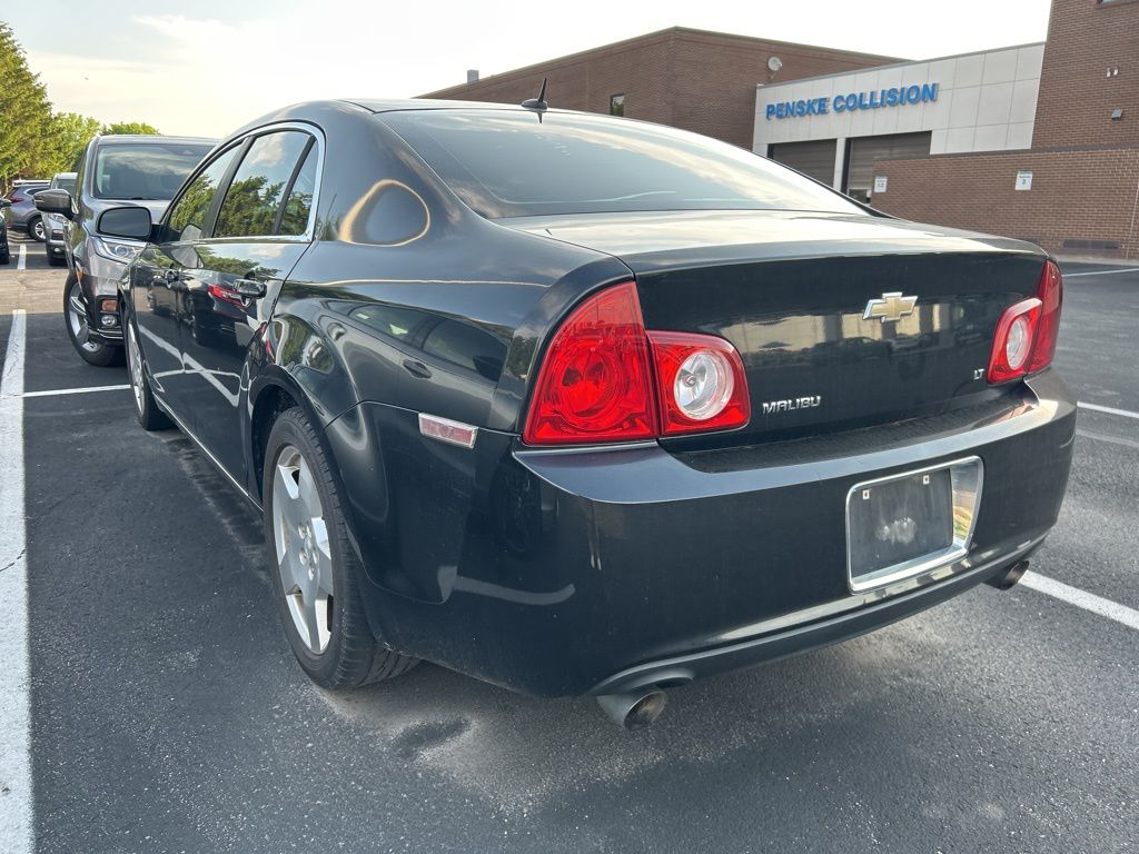 2009 Chevrolet Malibu LT 2