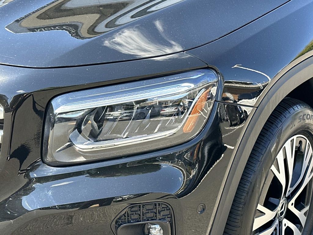 Thumbnail: 2024 Mercedes-Benz GLB - 2