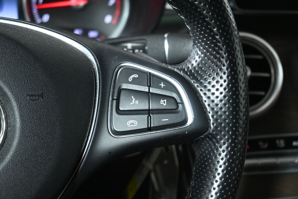 Thumbnail: 2017 Mercedes-Benz C-Class - 16