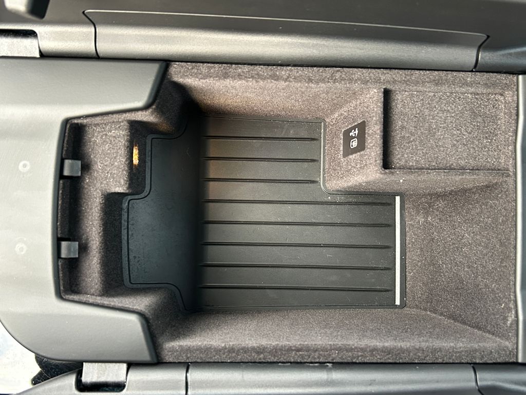 Thumbnail: 2022 BMW 5 Series - 28