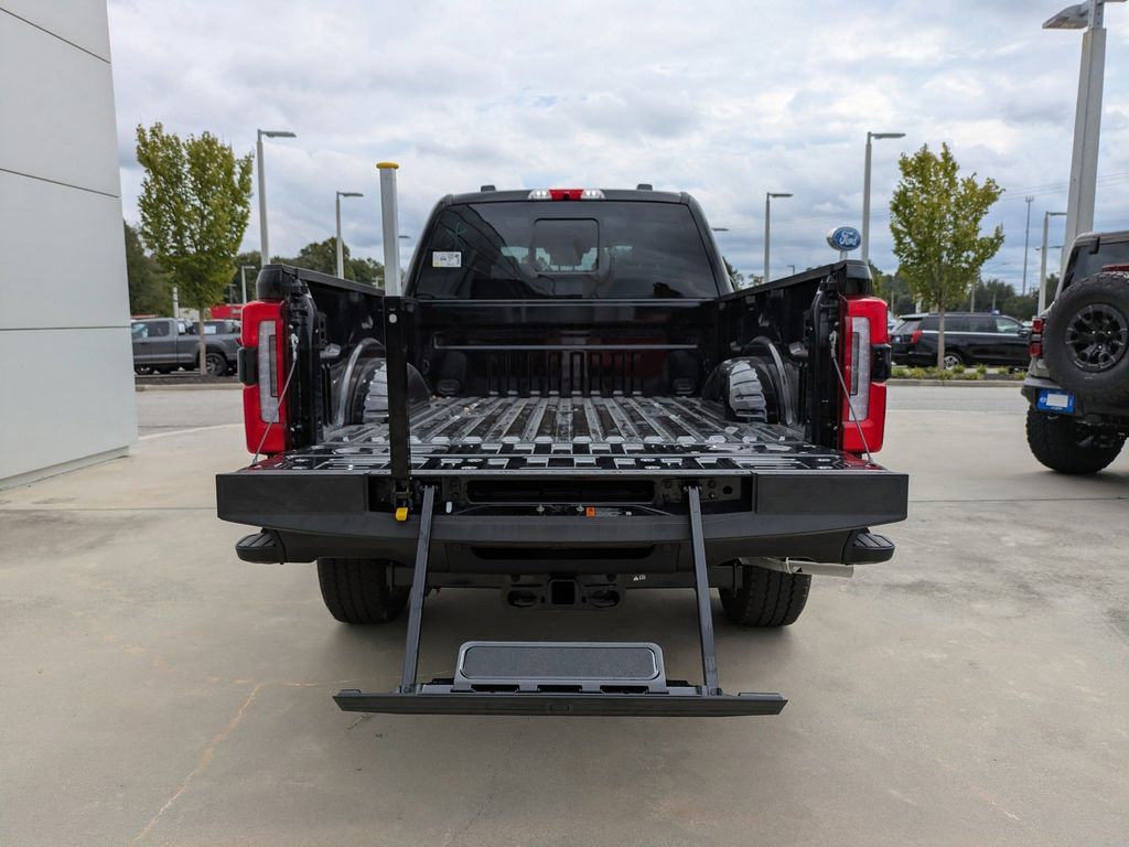 2026 Ford Super Duty F-350 SRW Platinum