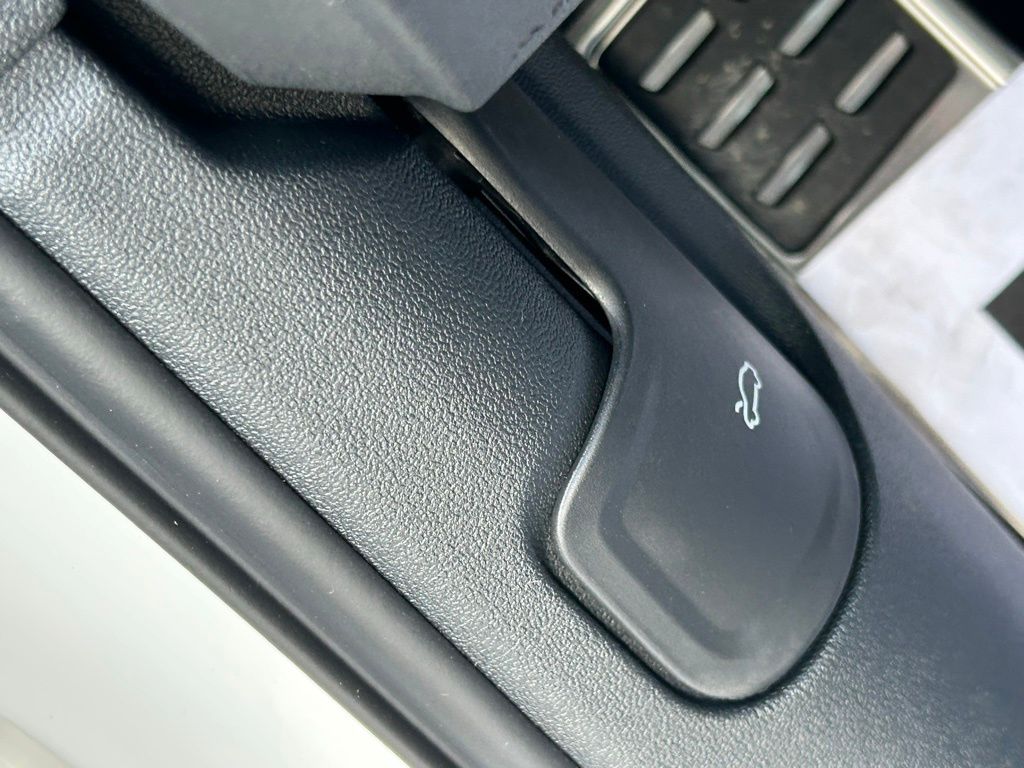 New 2026 White Audi 2.5T image 86