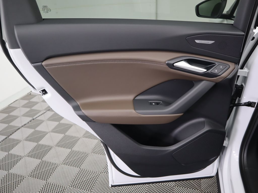 2025 Audi Q6 e-tron Premium 28