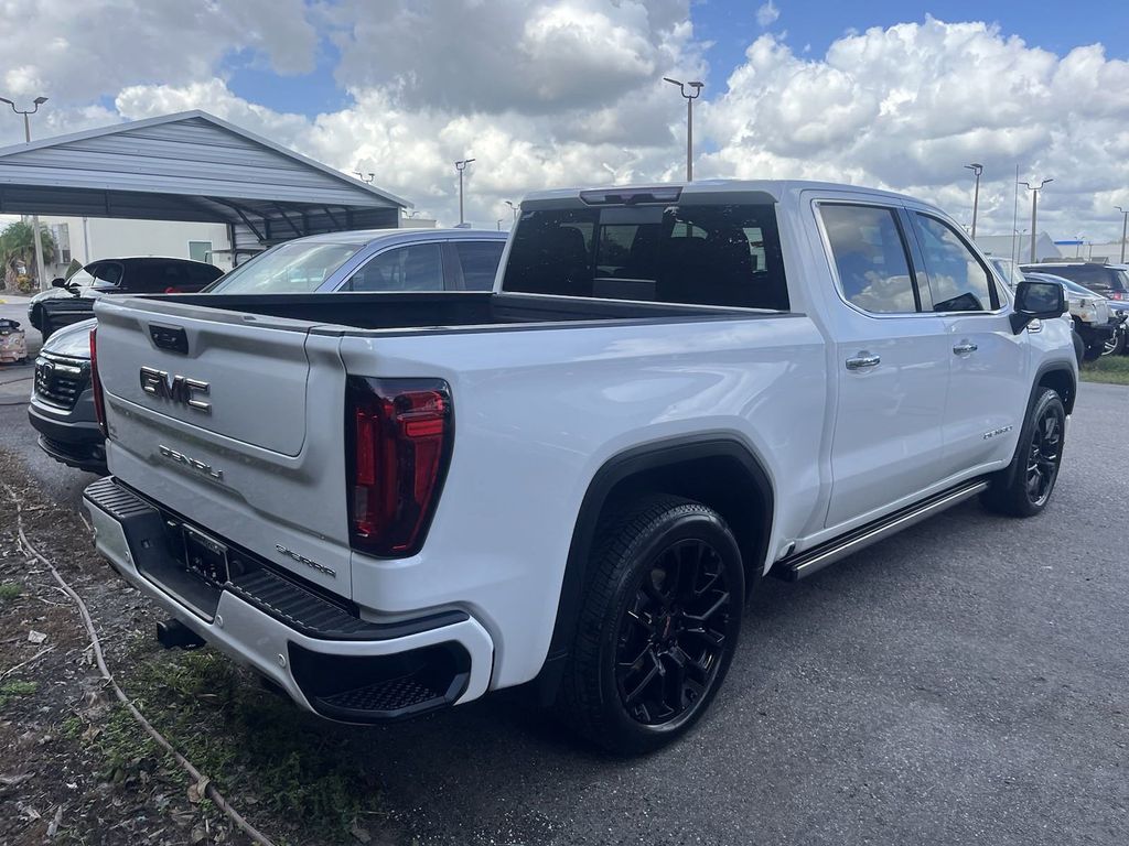 2022 GMC Sierra 1500 Denali 3