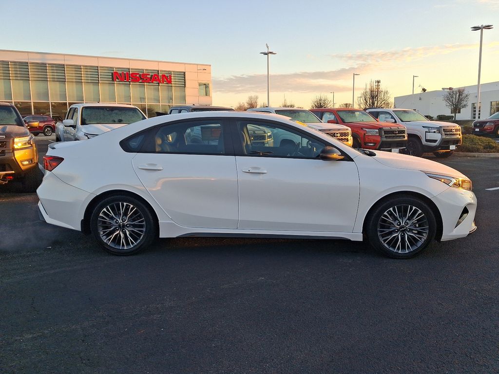 2022 Kia Forte GT-Line 7