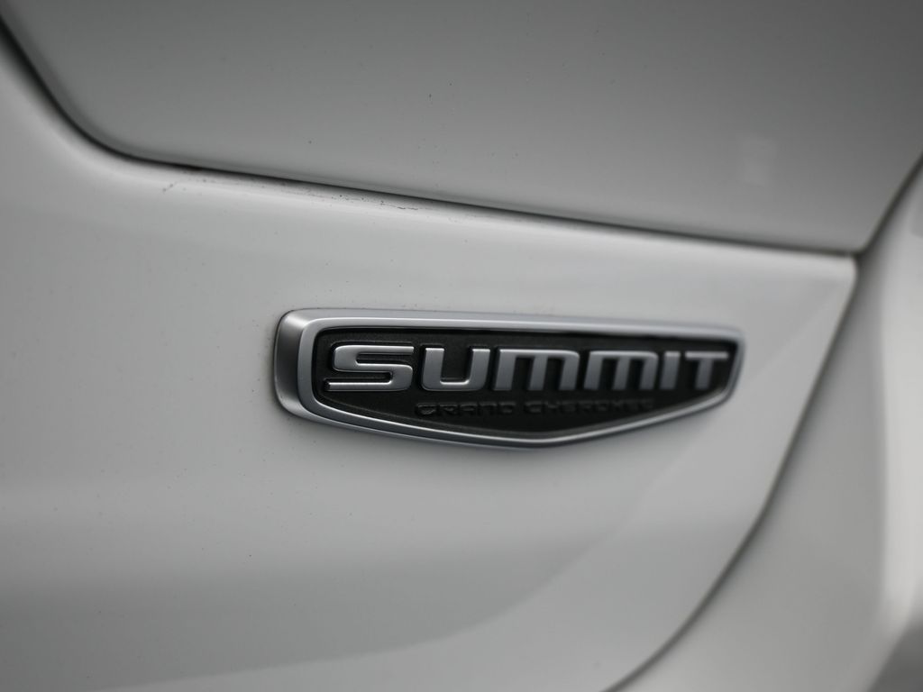 Used 2022 Bright White Clearcoat Jeep Summit image 43