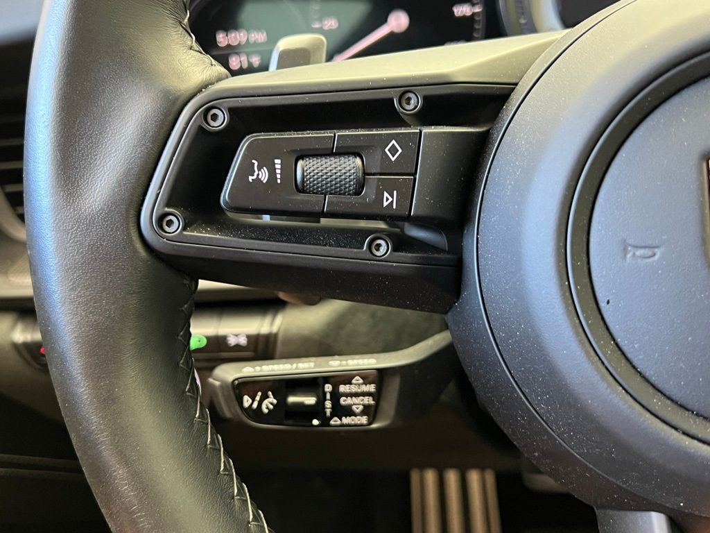 Thumbnail: 2024 Porsche 911 - 8