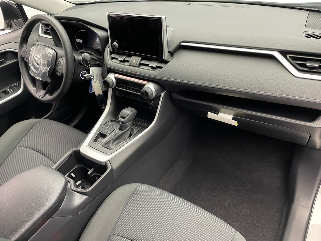 Thumbnail: 2025 Toyota RAV4 - 15