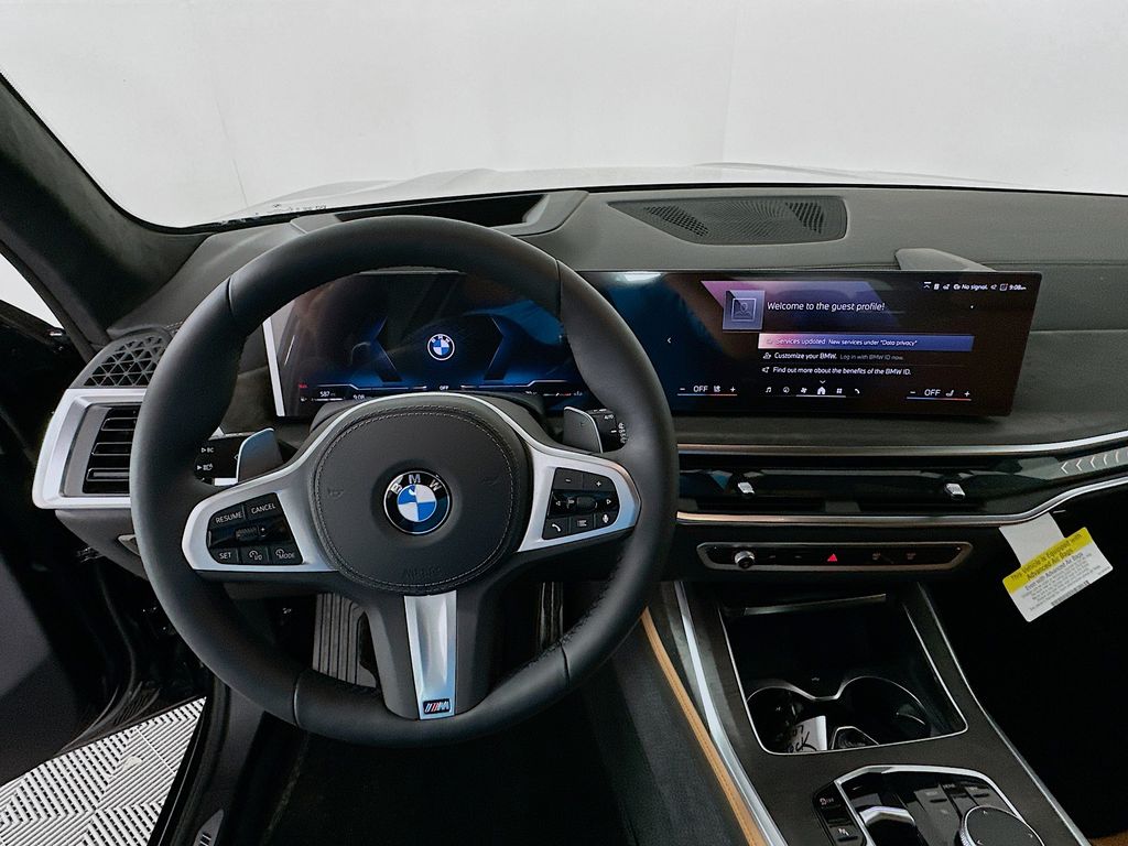Thumbnail: 2026 BMW X7 - 10