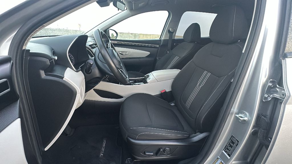 2023 Hyundai Tucson SEL Silver at Community Toyota