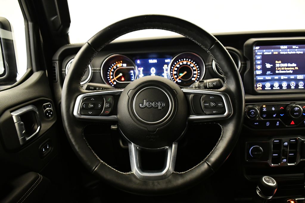 2021 Jeep Wrangler Unlimited Sahara 18