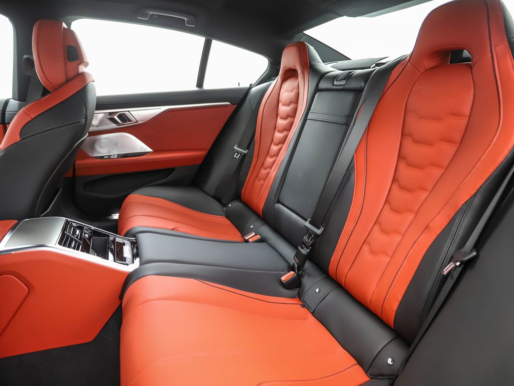 Thumbnail: 2026 BMW 8 Series - 23