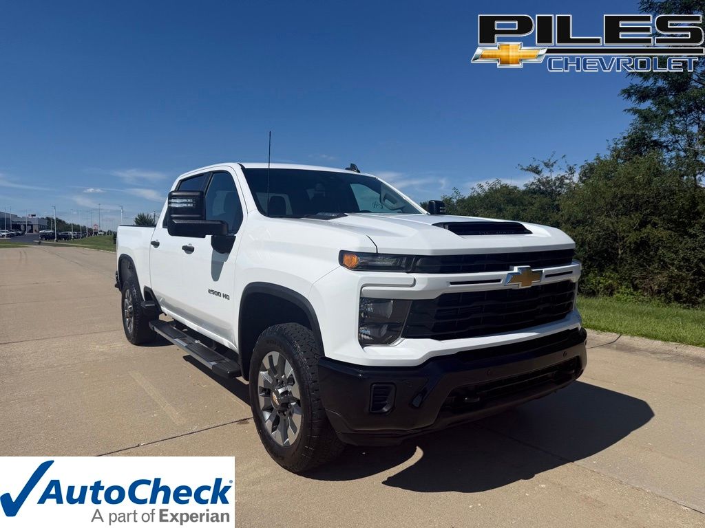 2025 Chevrolet Silverado 2500HD Custom Crew Cab RWD