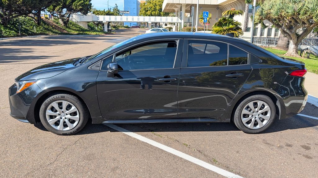 Used 2021 Toyota Corolla LE 4D Sedan