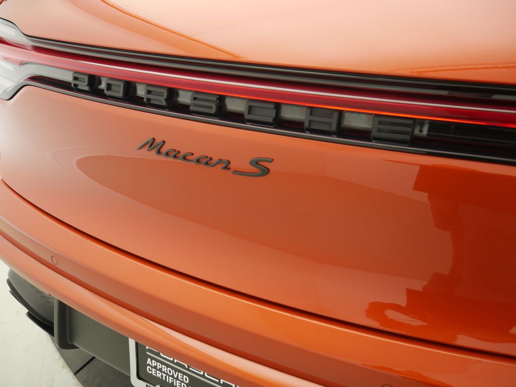 Thumbnail: 2023 Porsche Macan - 11