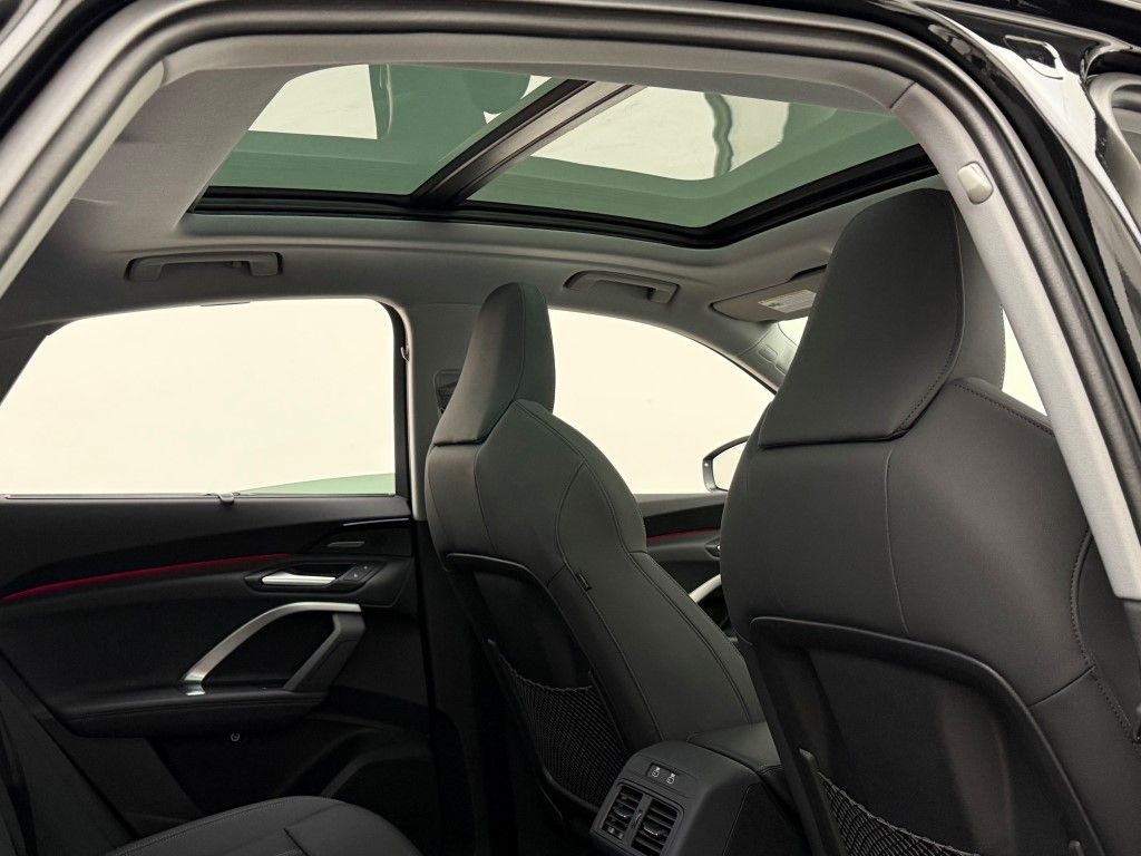 Thumbnail: 2025 Audi Q5 - 12