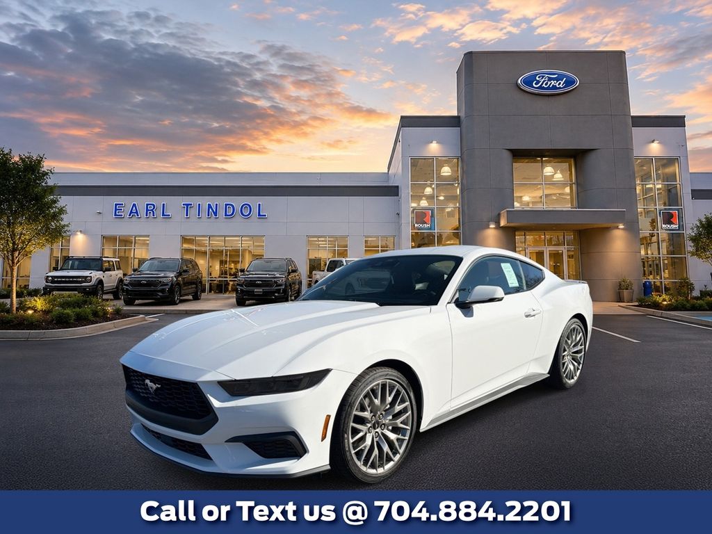 Oxford White 2026 Ford Mustang Coupe Rear-Wheel Drive Automatic