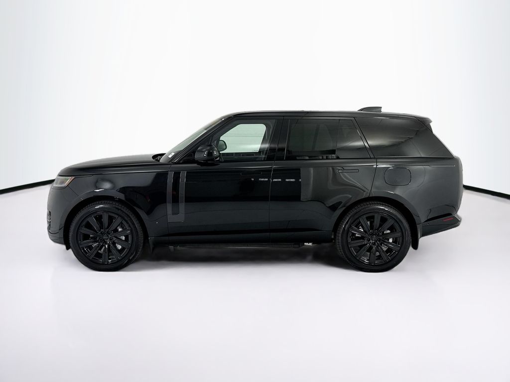 New 2026 Black Land Rover SE image 8