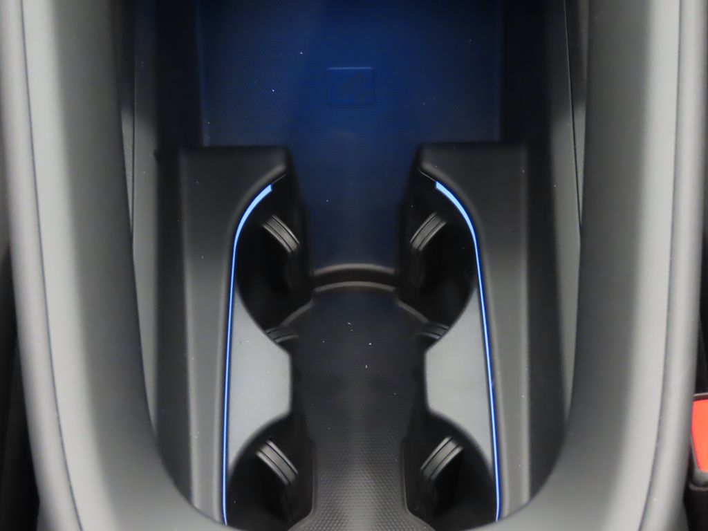 Thumbnail: 2025 Porsche Macan - 31