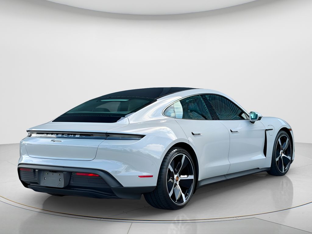 Certified Used 2022  Porsche  image 5