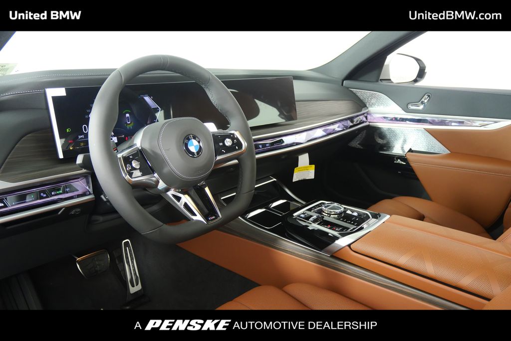 Thumbnail: 2025 BMW 7 Series - 13