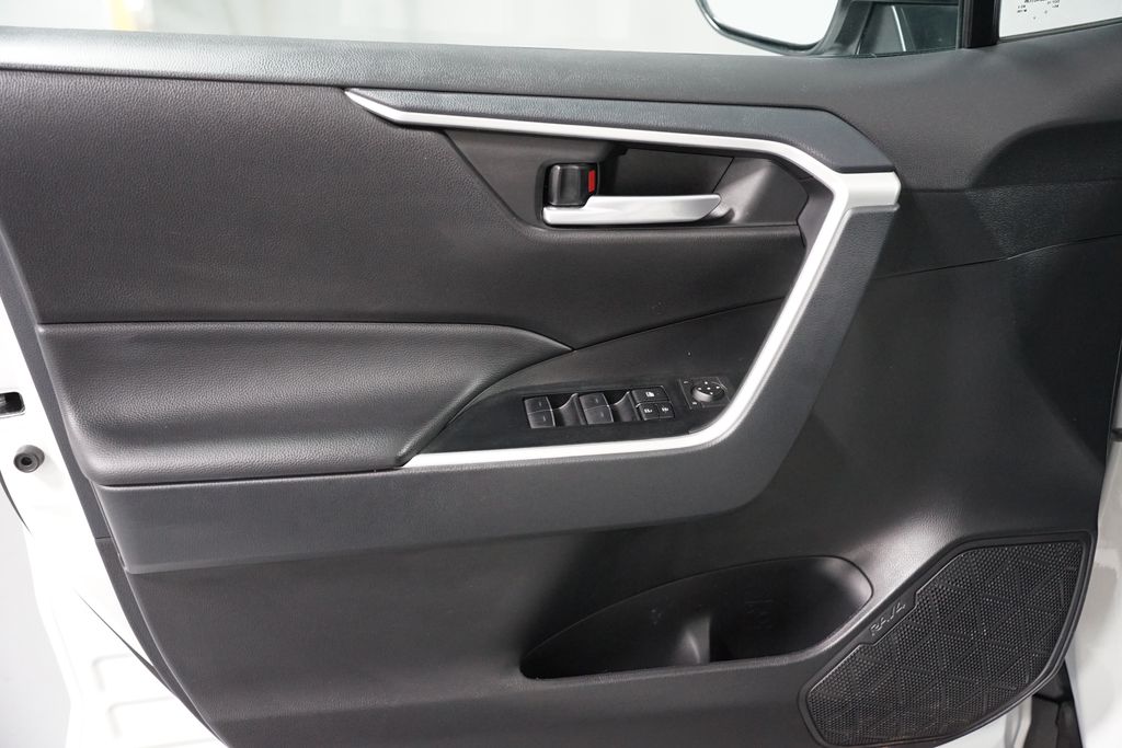 Thumbnail: 2025 Toyota RAV4 - 30