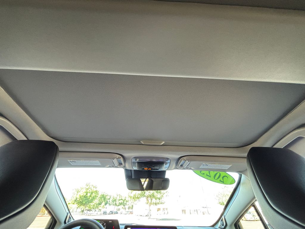 Thumbnail: 2023 Toyota Prius Prime - 20