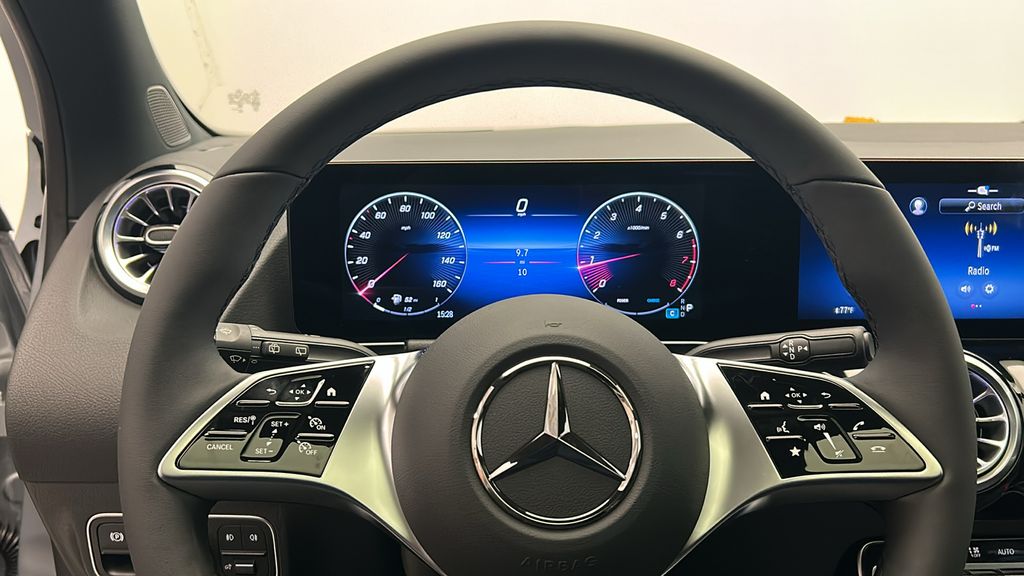 2025 Mercedes-Benz GLA 250 4MATIC 13