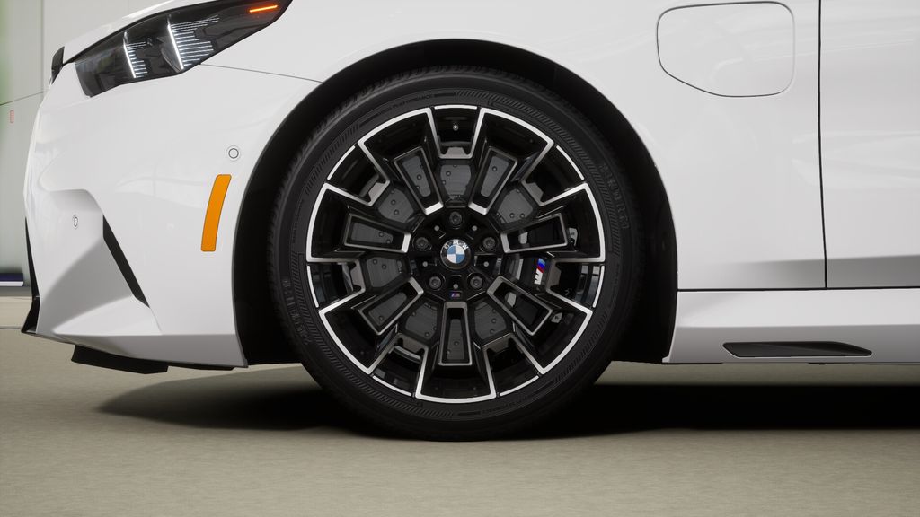 Thumbnail: 2026 BMW M5 - 7