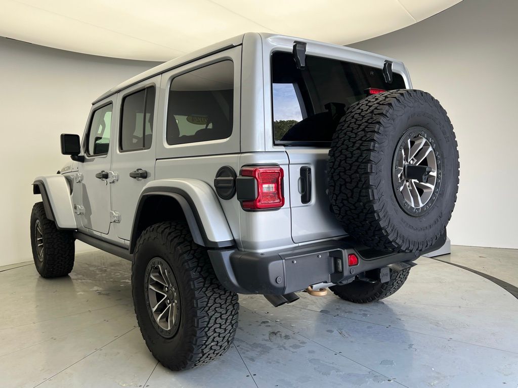 Thumbnail: 2024 Jeep Wrangler - 4