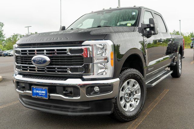 2023 Ford F-250 Super Duty XLT Crew Cab 4WD