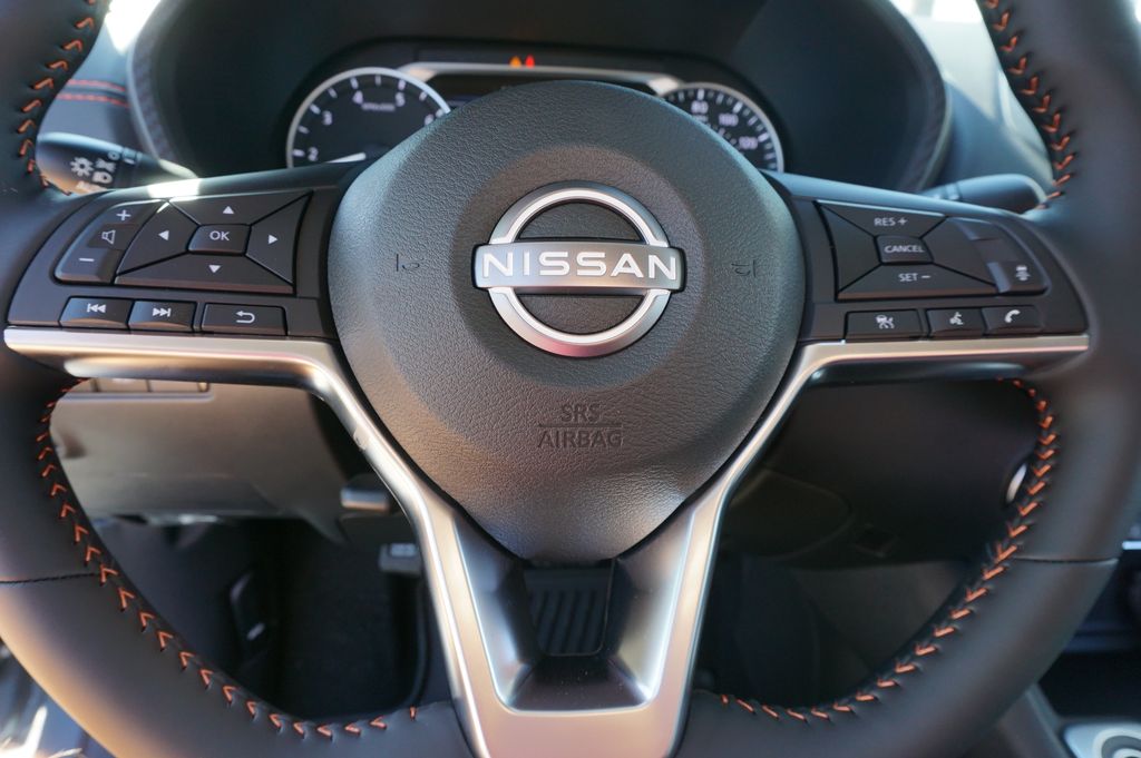 2025 Nissan Sentra SR 17