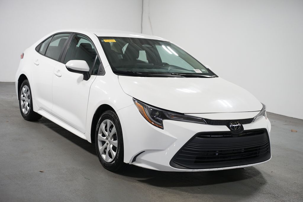 Thumbnail: 2024 Toyota Corolla - 3