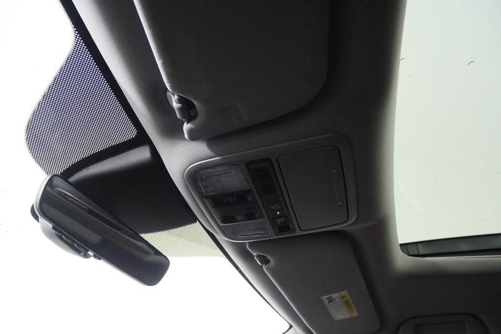 Thumbnail: 2022 Honda Odyssey - 25